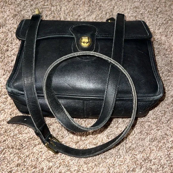 Vintage Coach Willis Handbag - Picture 4 of 7